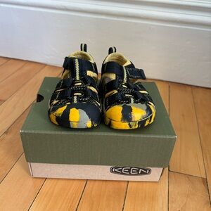 Keen Toddler Sandals, size 3